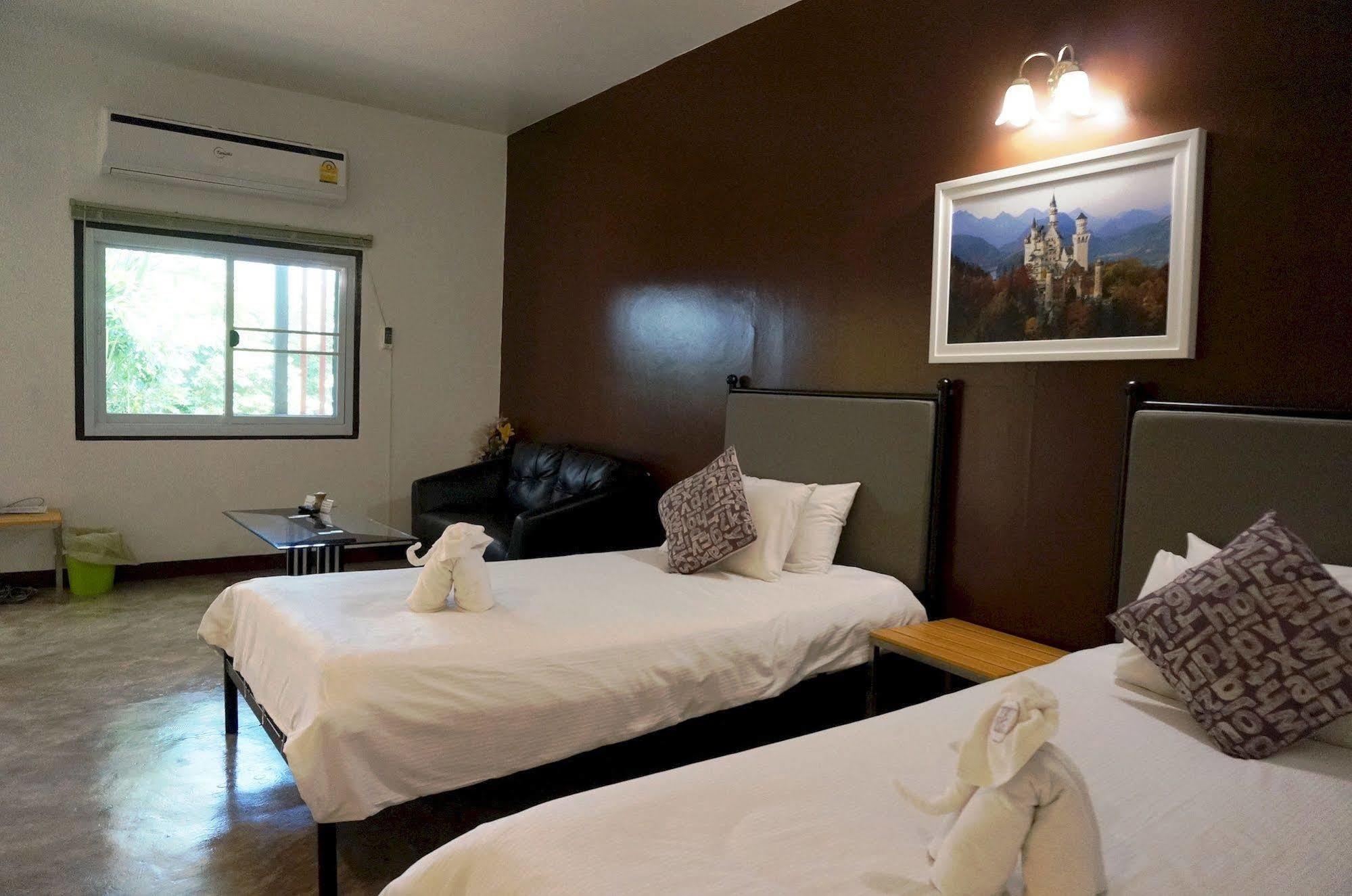 N.P. House Hua Hin Hotel Luaran gambar